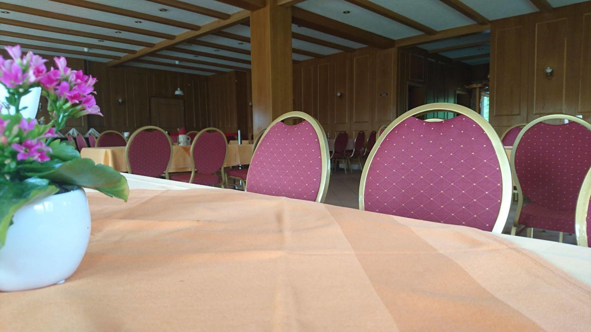 Hotel-Pension Am Muehlberg Luebbenau Ngoại thất bức ảnh