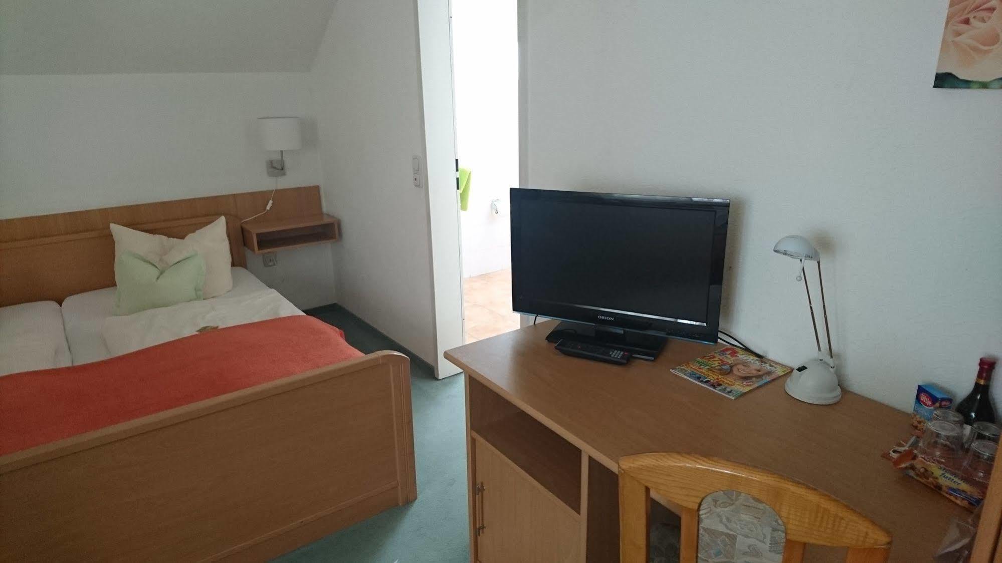 Hotel-Pension Am Muehlberg Luebbenau Ngoại thất bức ảnh